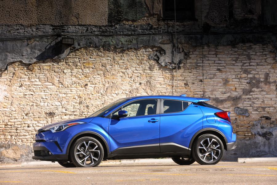  Toyota C-HR 2017 года  (NA) (фото 29 из 44)